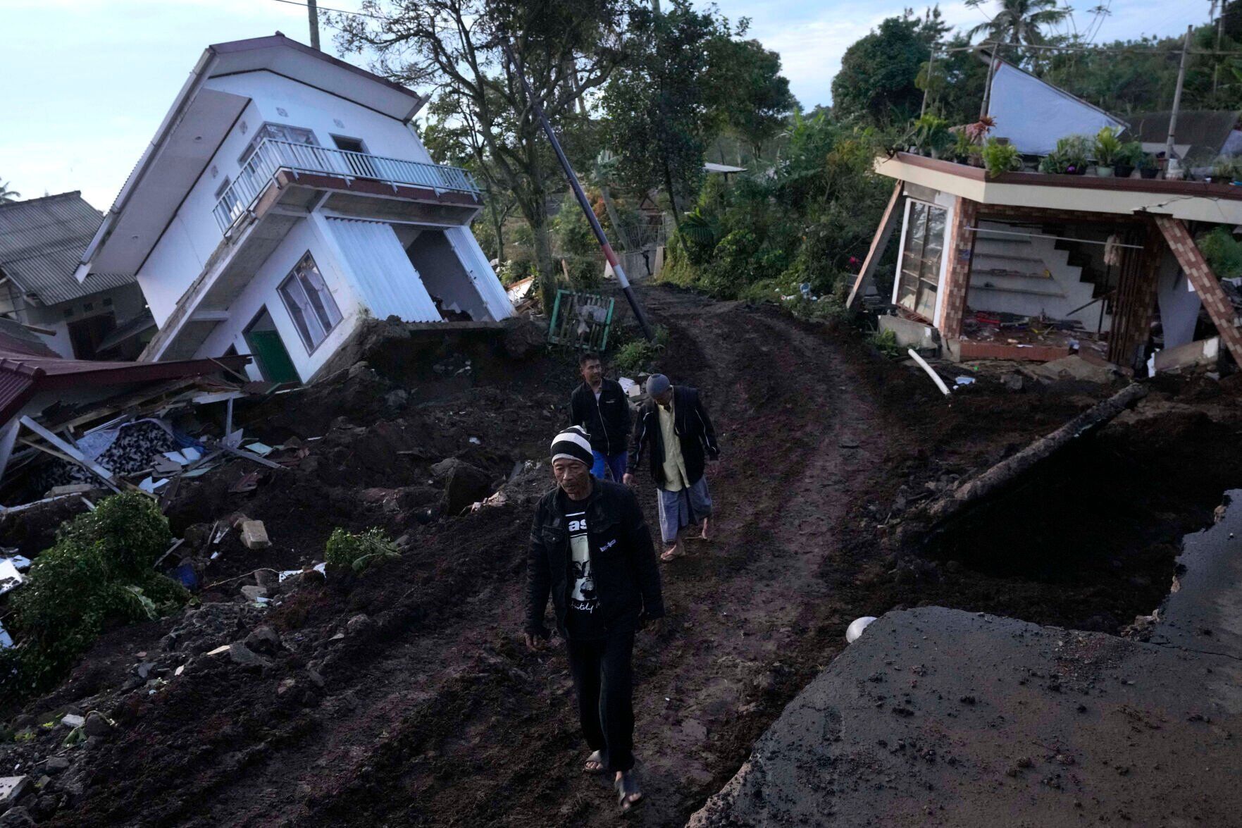 APTOPIX Indonesia Earthquake